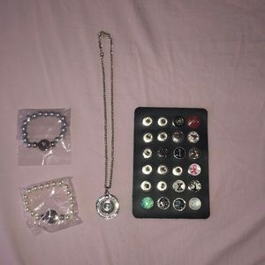Ginger snaps 3 bracelets,a necklace and 15 snaps